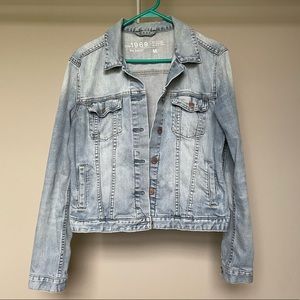 GAP 1969 Denim Jacket Women’s Size Medium